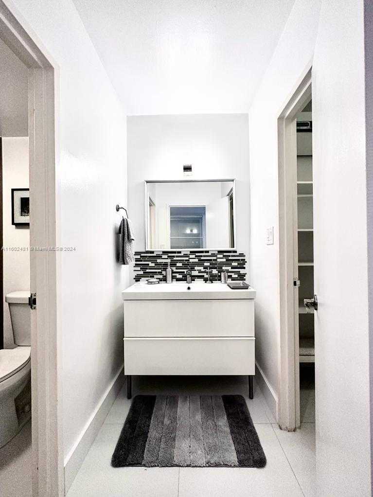 Small Image of 100 LINCOLN RD #526, Miami Beach Number 16