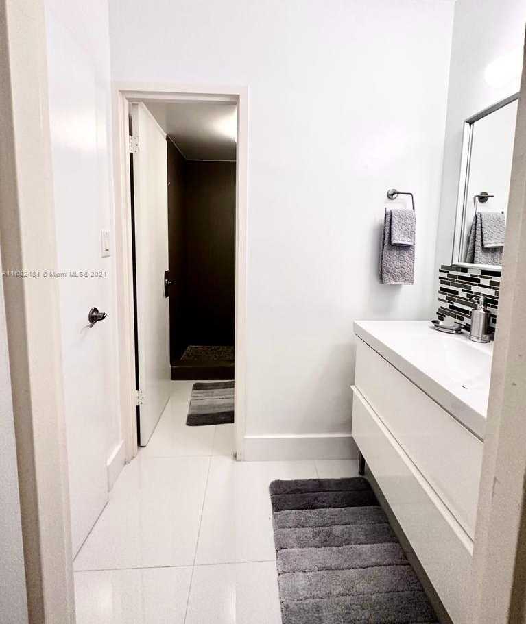 Small Image of 100 LINCOLN RD #526, Miami Beach Number 19