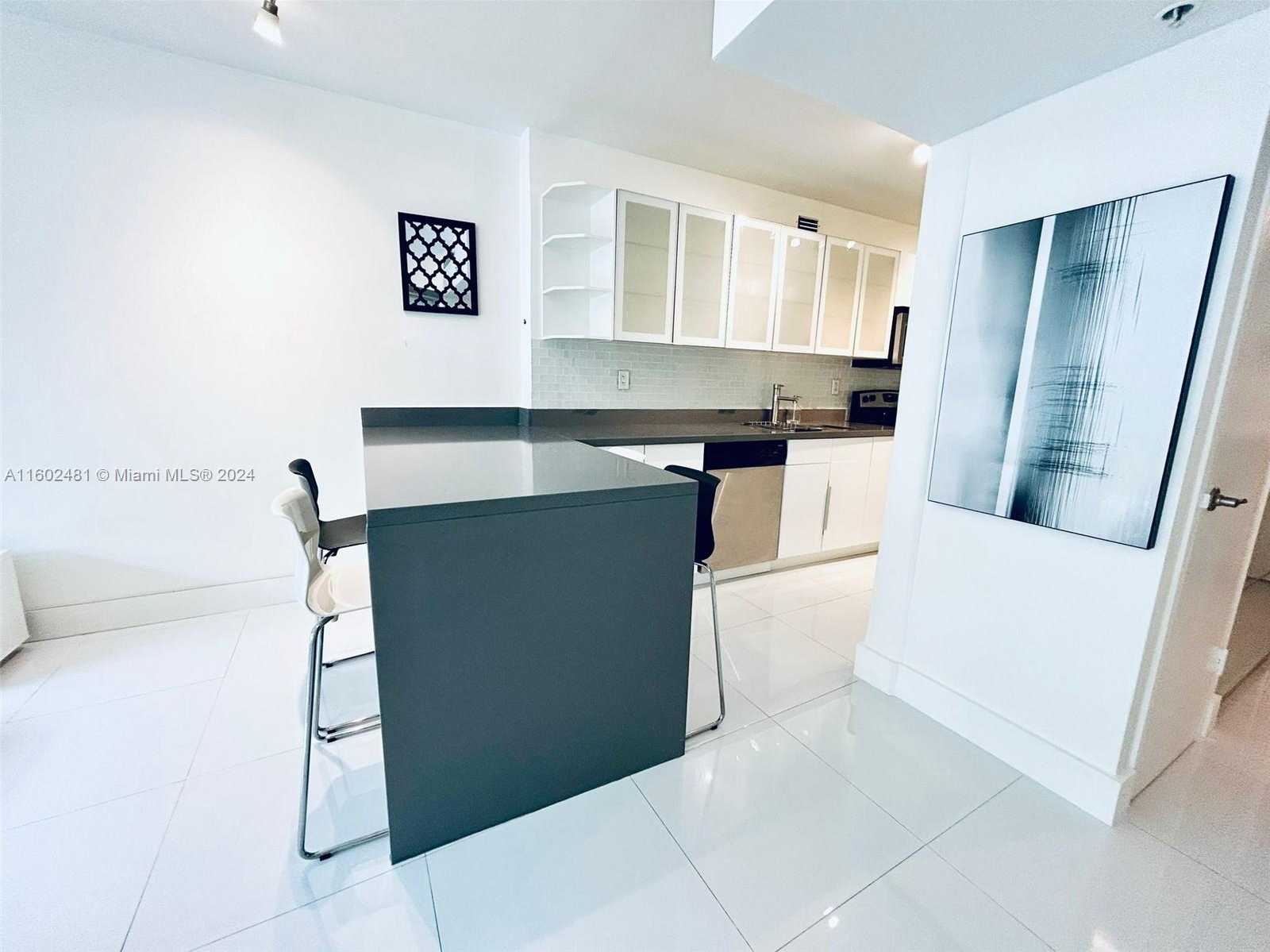Small Image of 100 LINCOLN RD #526, Miami Beach Number 6