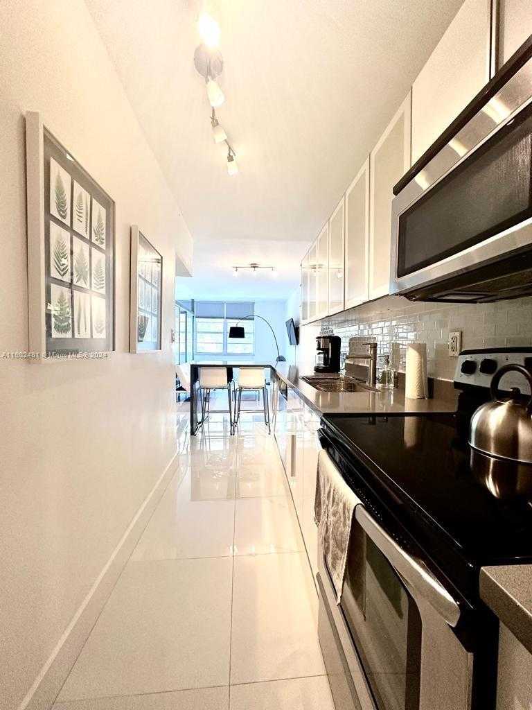 Small Image of 100 LINCOLN RD #526, Miami Beach Number 7