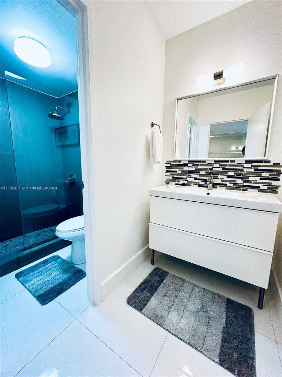 Small Image of 100 LINCOLN RD #526, Miami Beach Number 9