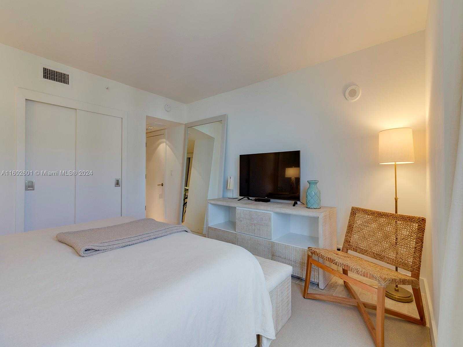 Small Image of 102 24 ST #1207, Miami Beach Number 14