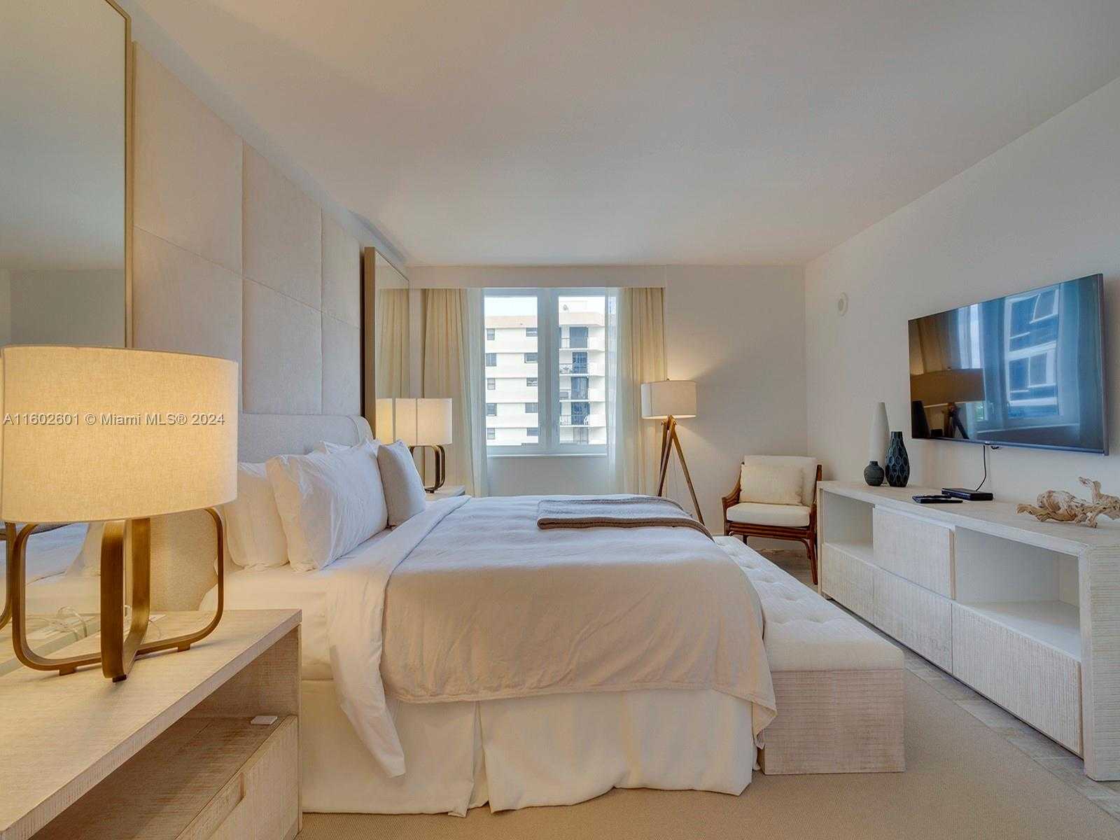 Small Image of 102 24 ST #1207, Miami Beach Number 15
