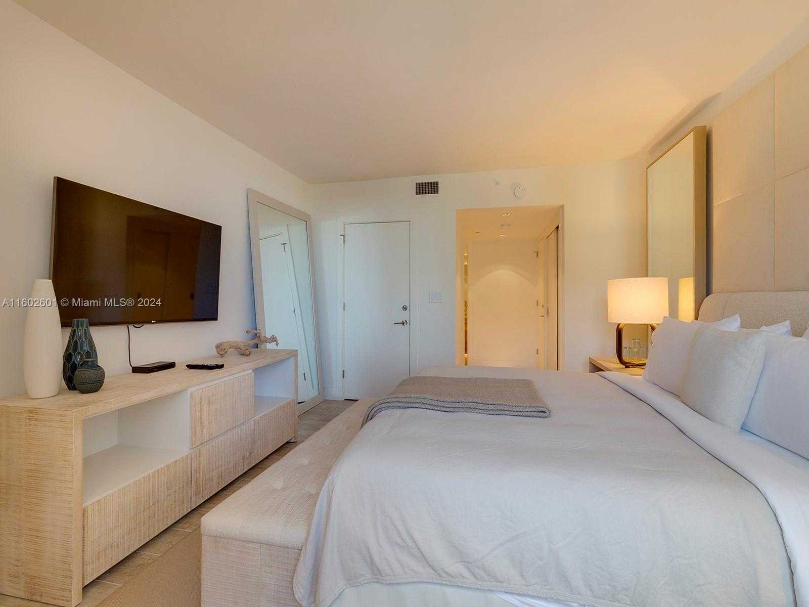 Small Image of 102 24 ST #1207, Miami Beach Number 16