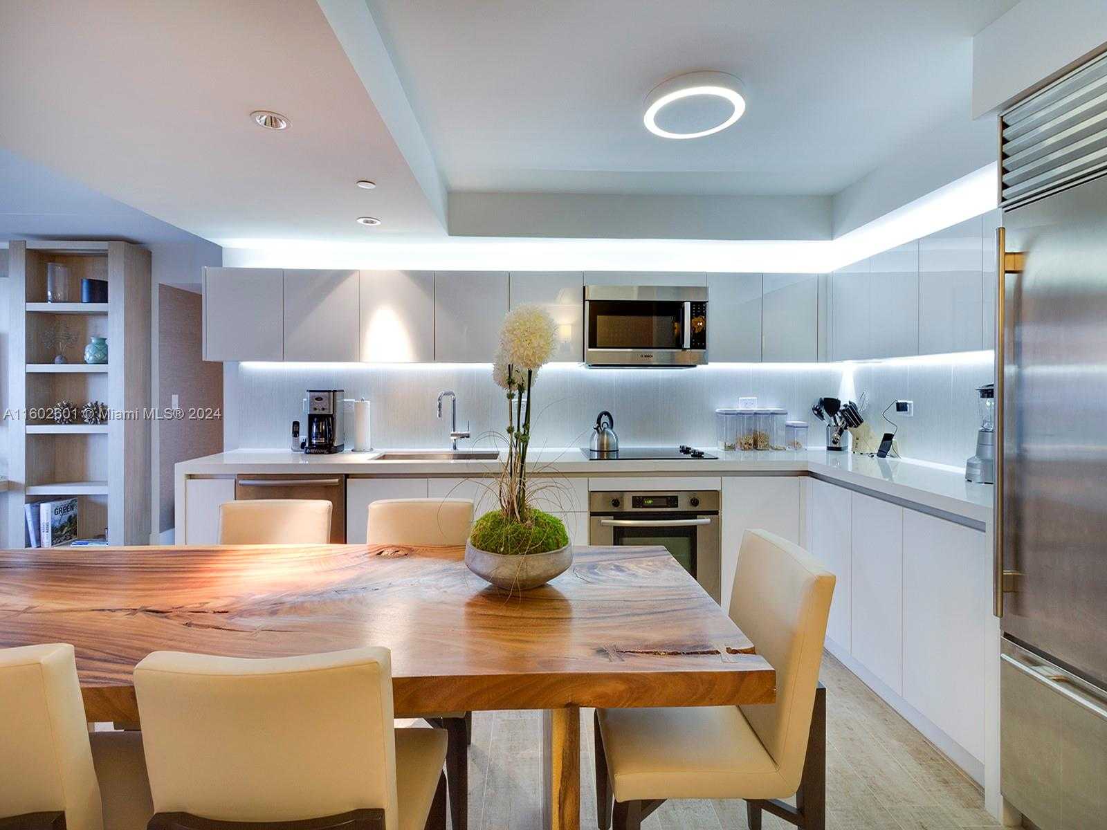 Small Image of 102 24 ST #1207, Miami Beach Number 6