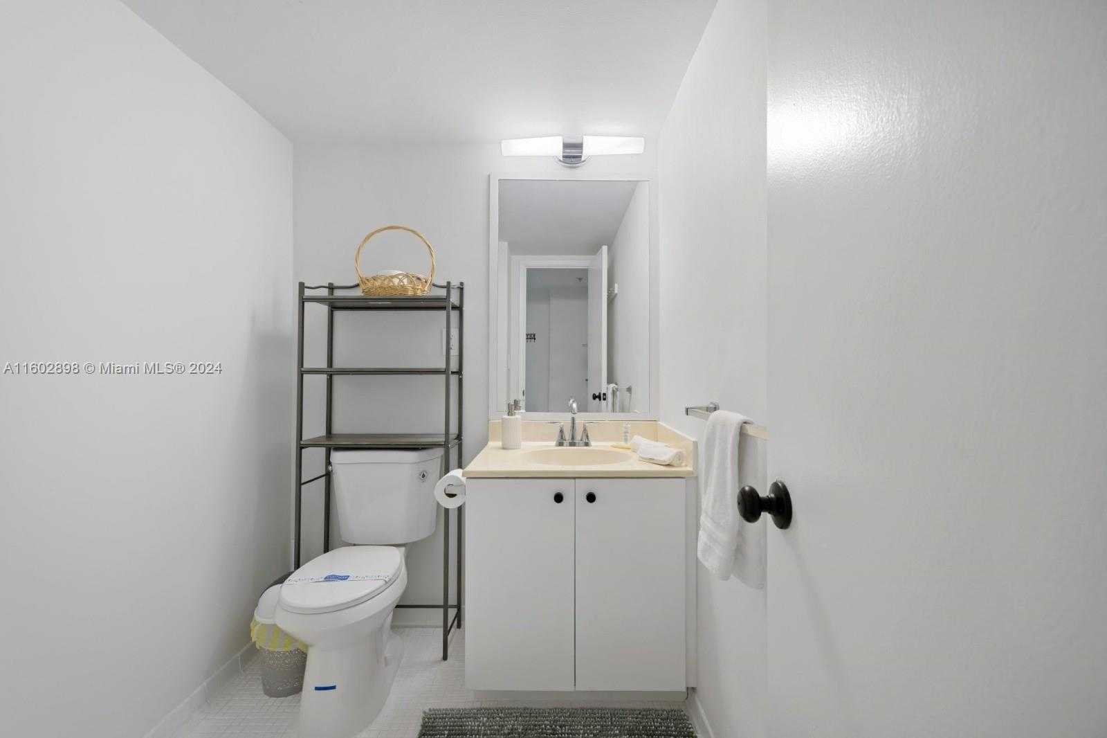 Small Image of 19370 COLLINS AVE #708, Sunny Isles Beach Number 13