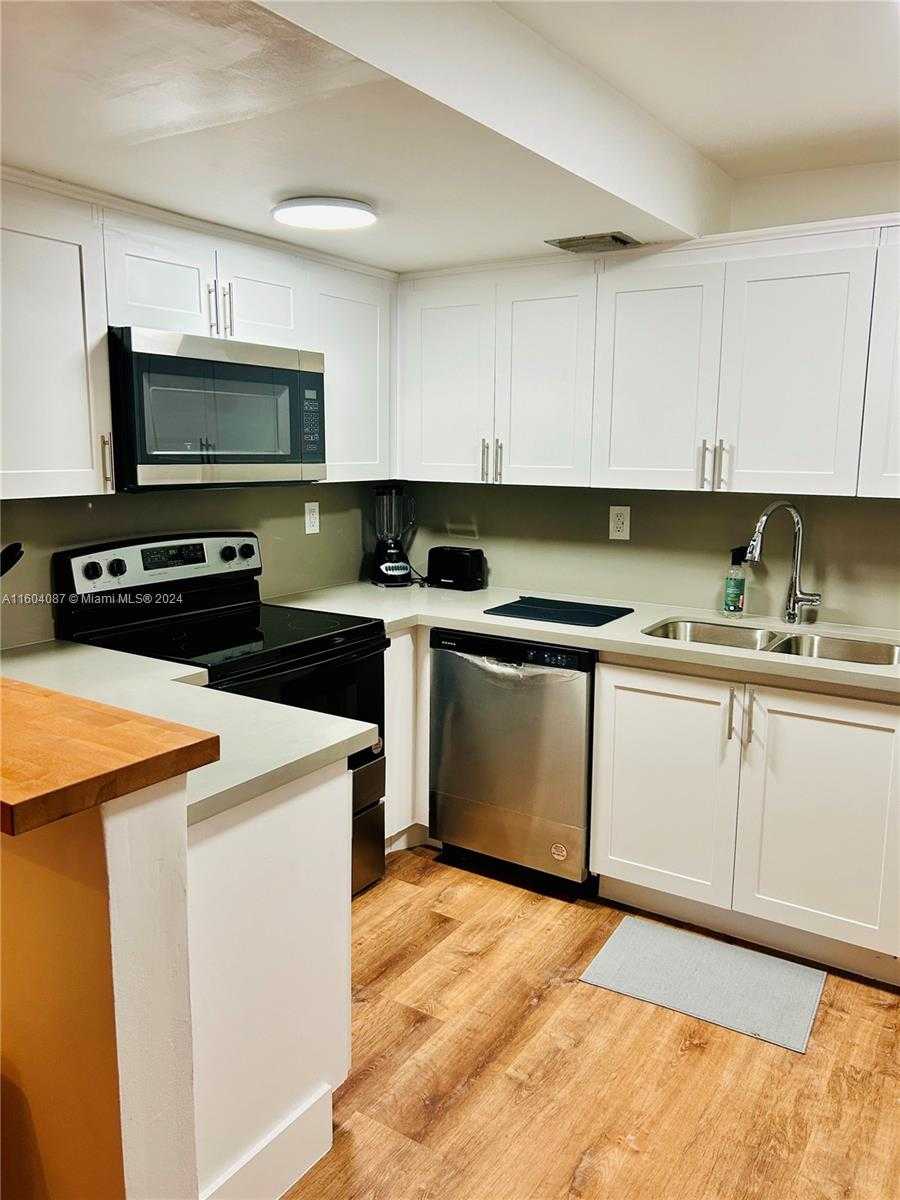 Small Image of 200 178TH DR #701, Sunny Isles Beach Number 9
