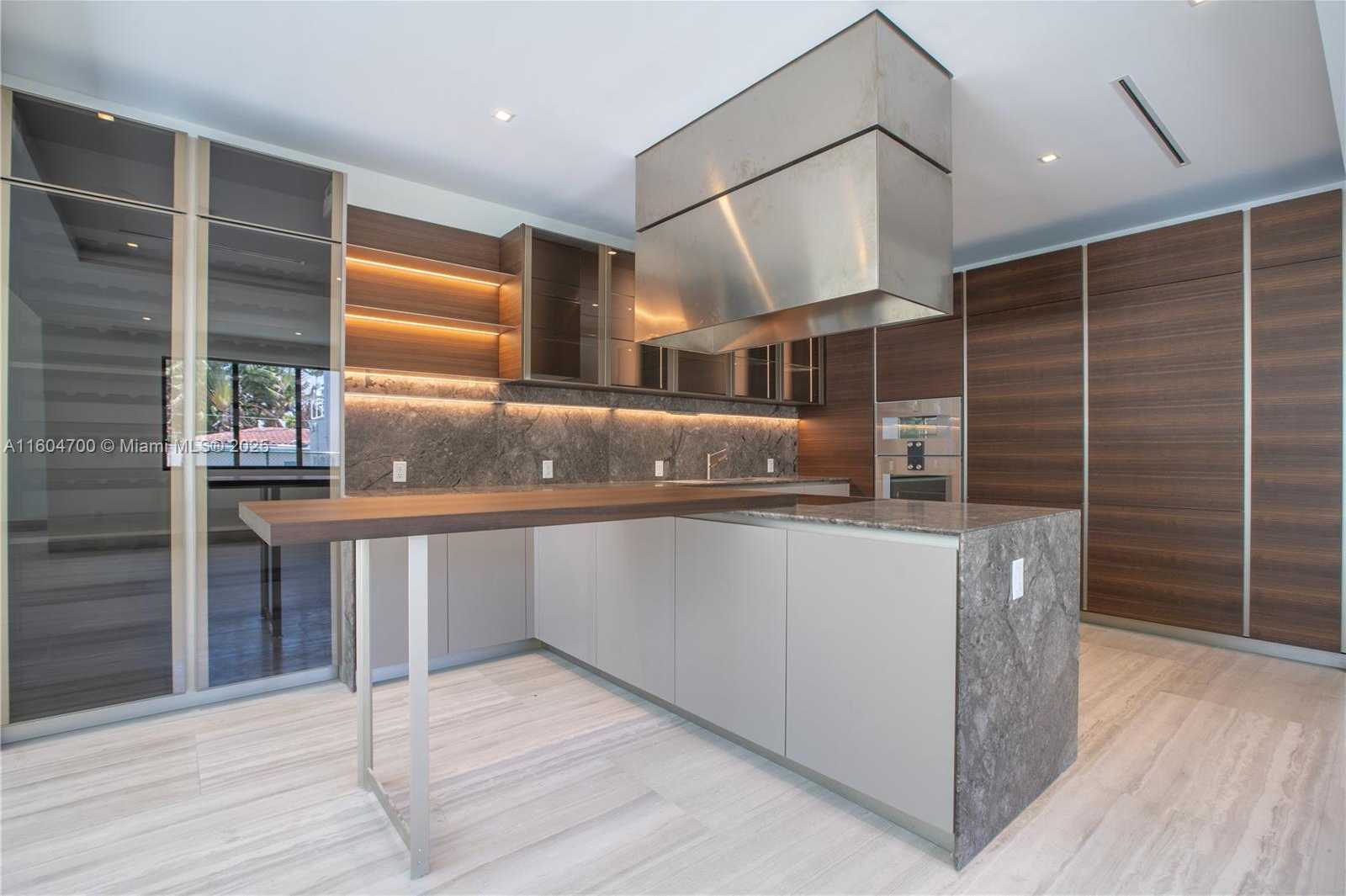 Small Image of 345 WEST 46TH ST #345, Miami Beach Number 17