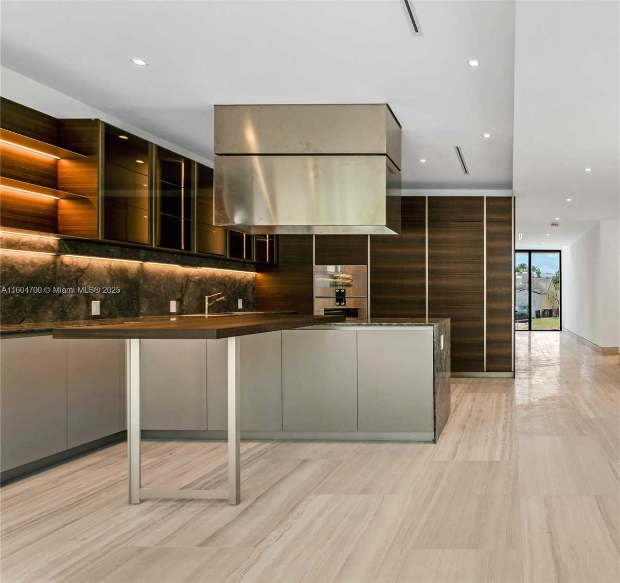 Small Image of 345 WEST 46TH ST #345, Miami Beach Number 19