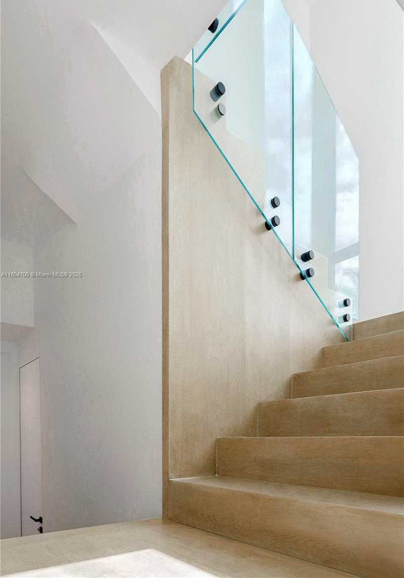 Small Image of 345 WEST 46TH ST #345, Miami Beach Number 21