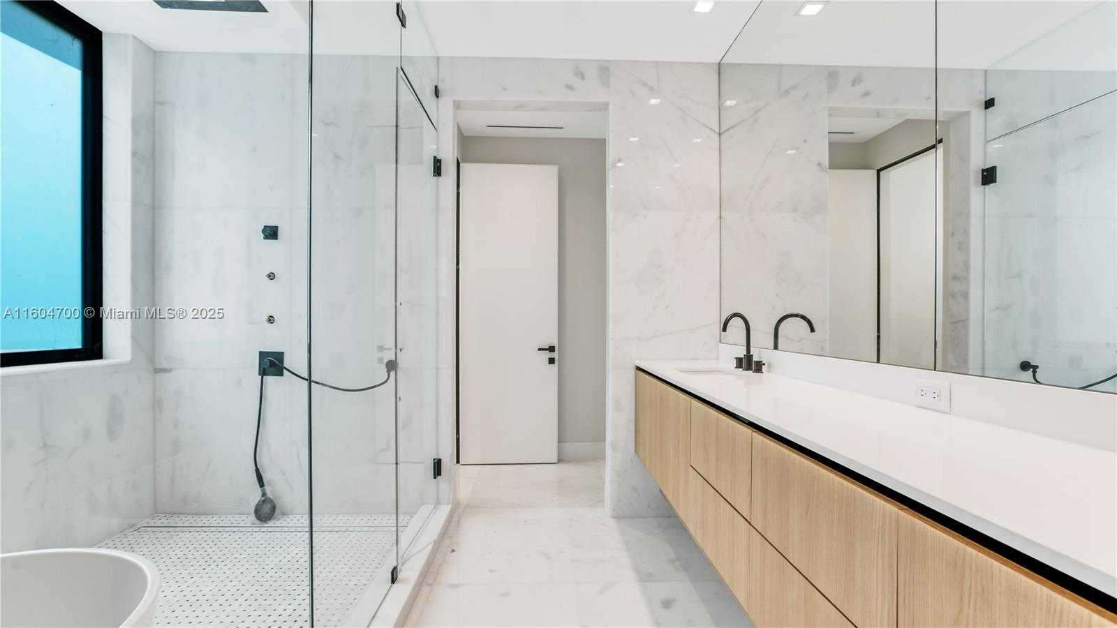 Small Image of 345 WEST 46TH ST #345, Miami Beach Number 25