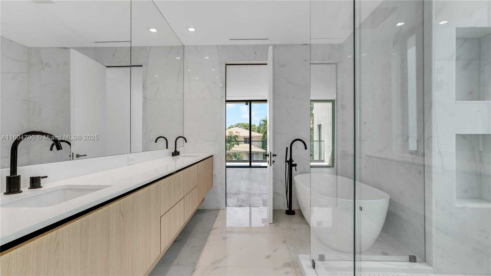 Small Image of 345 WEST 46TH ST #345, Miami Beach Number 26
