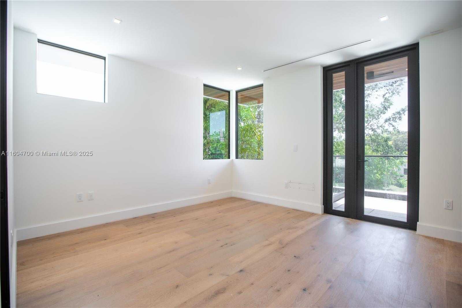 Small Image of 345 WEST 46TH ST #345, Miami Beach Number 30