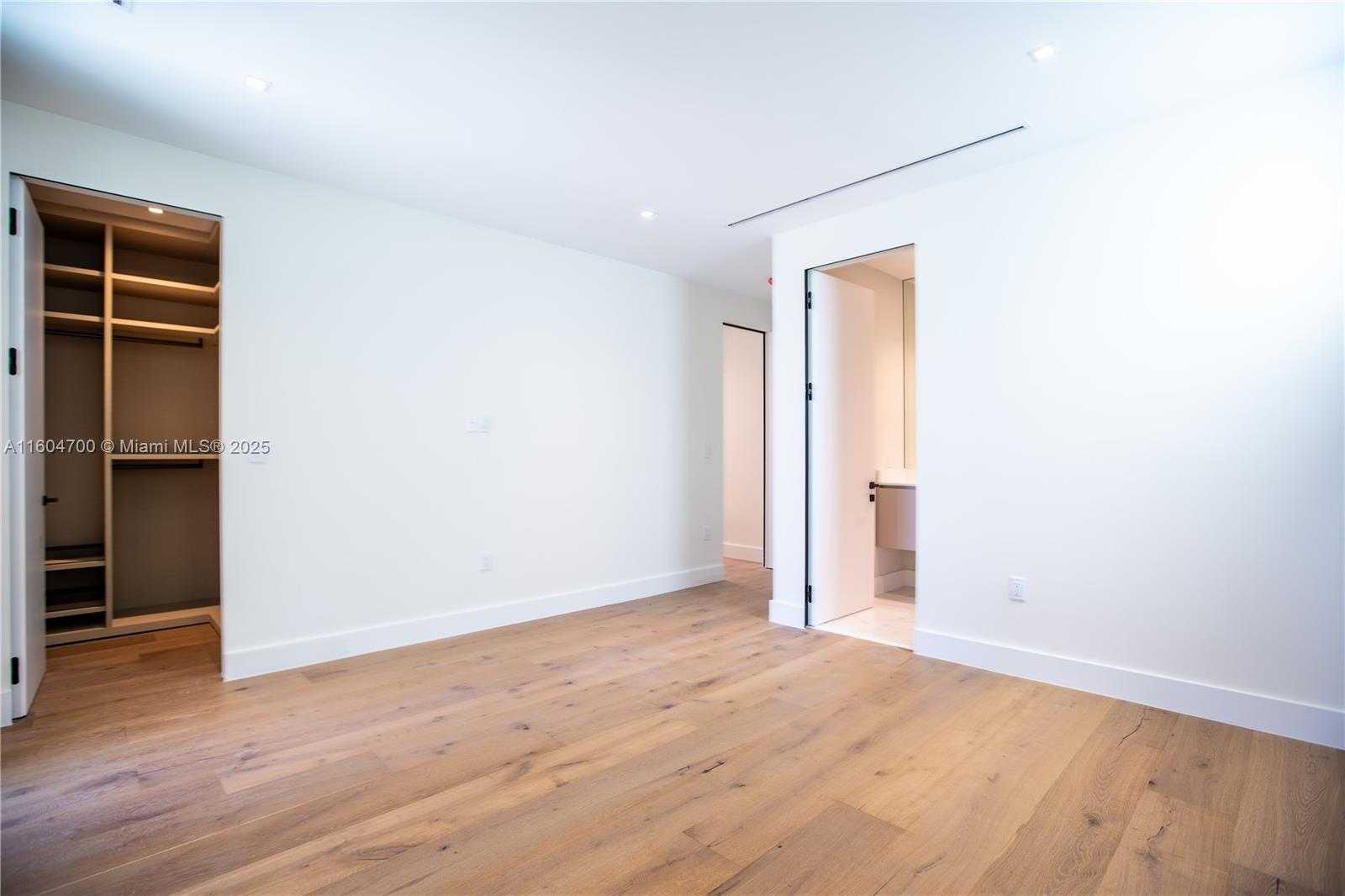 Small Image of 345 WEST 46TH ST #345, Miami Beach Number 33