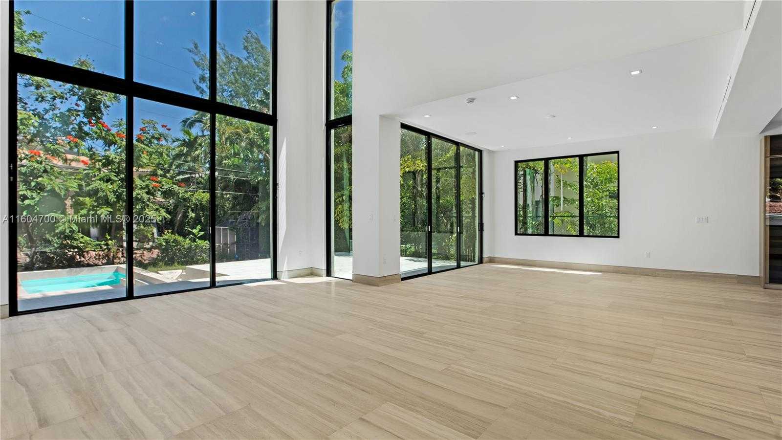 Small Image of 345 WEST 46TH ST #345, Miami Beach Number 8
