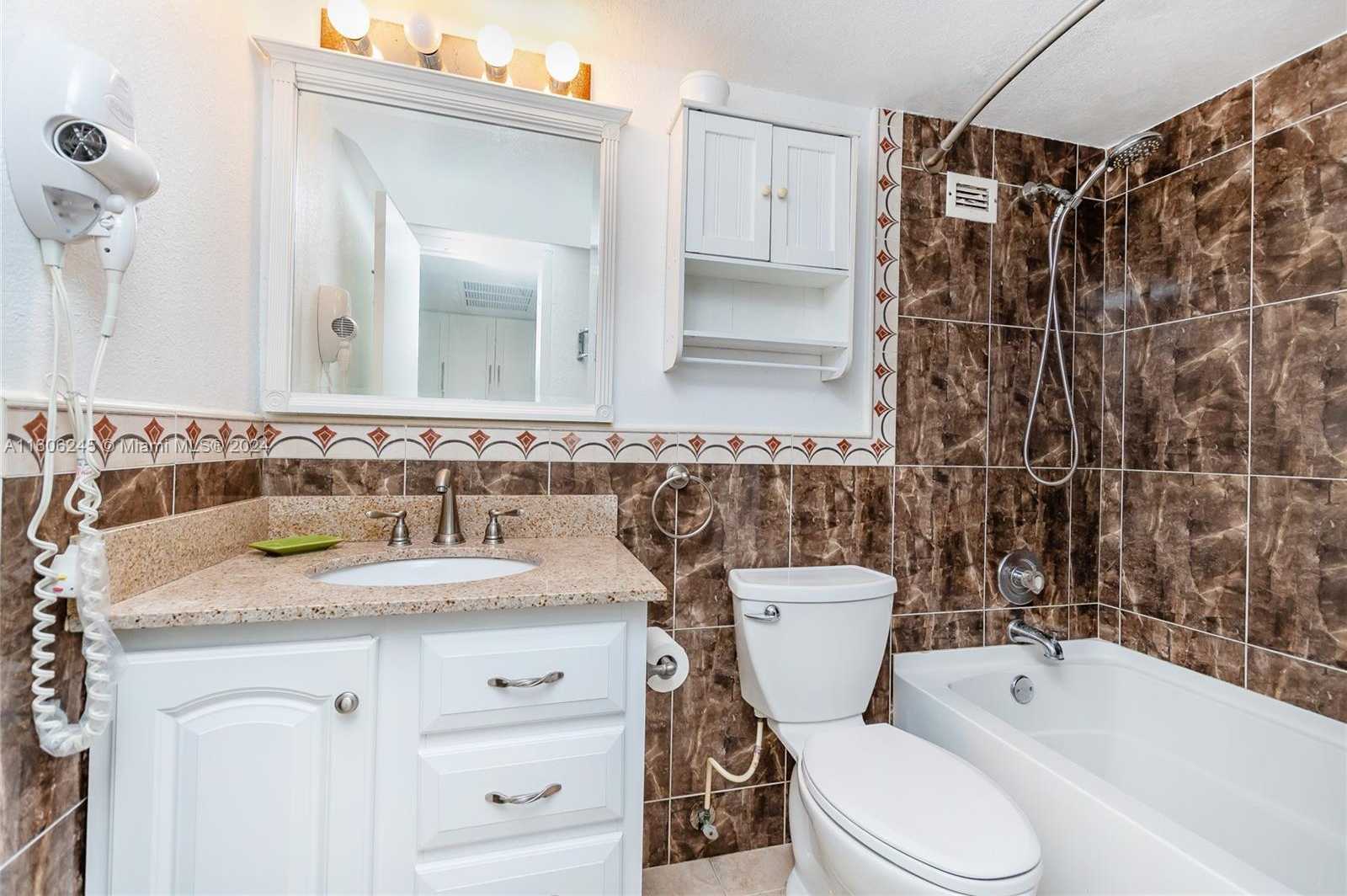 Small Image of 19201 COLLINS AVE #318, Sunny Isles Beach Number 20