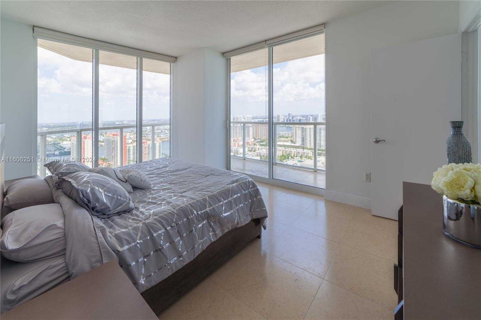 Small Image of 16699 COLLINS AVE #3707, Sunny Isles Beach Number 10
