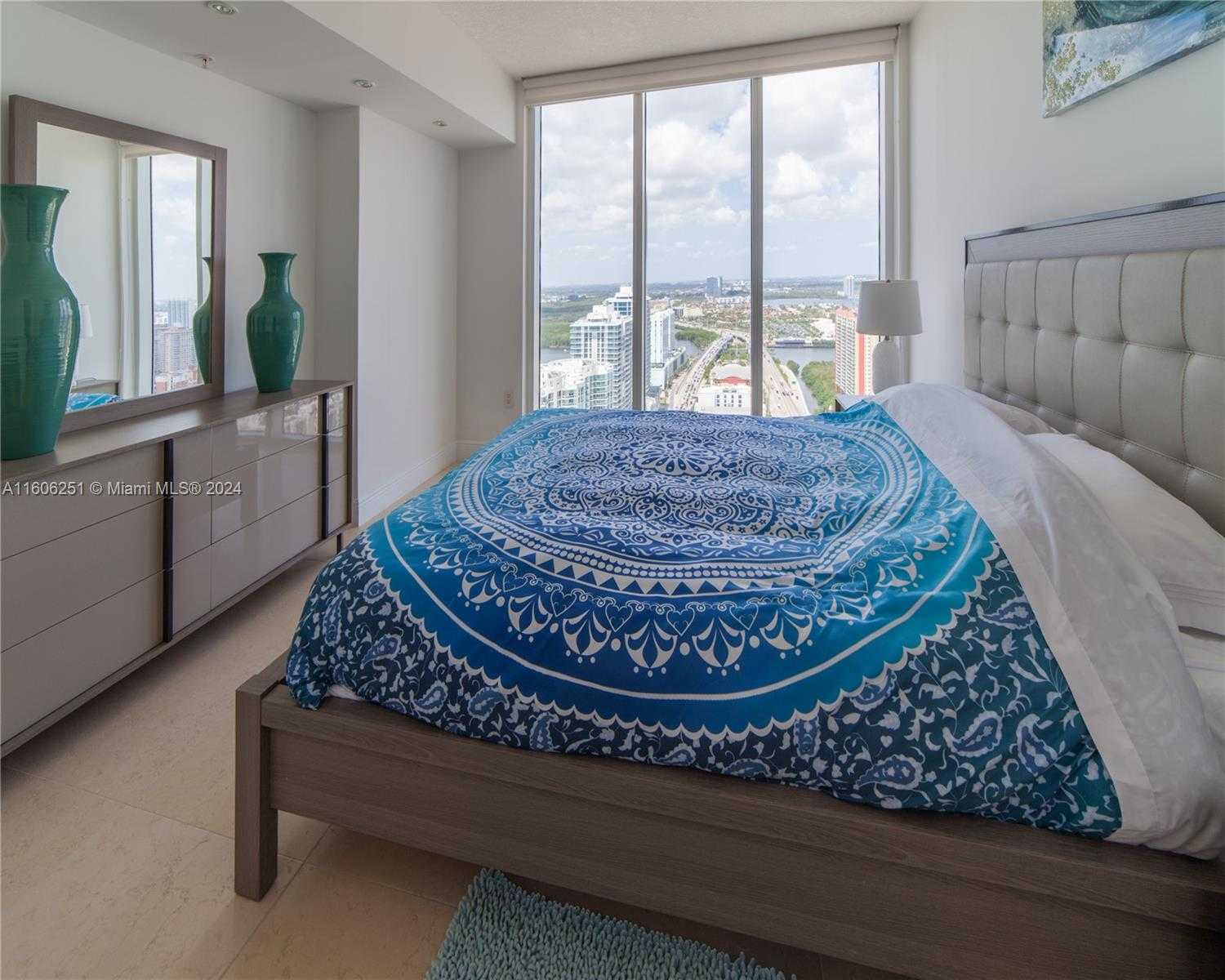 Small Image of 16699 COLLINS AVE #3707, Sunny Isles Beach Number 13