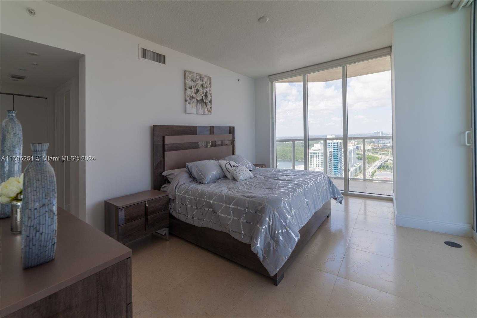 Small Image of 16699 COLLINS AVE #3707, Sunny Isles Beach Number 9