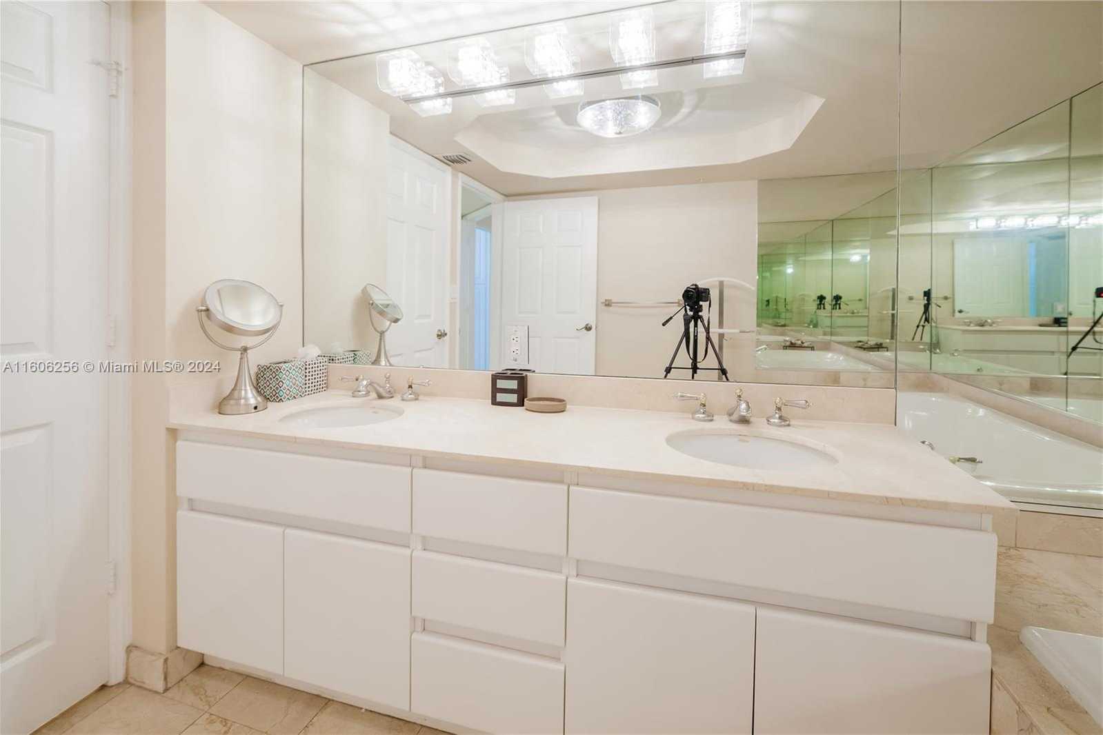 Small Image of 16711 COLLINS AVE #303, Sunny Isles Beach Number 23