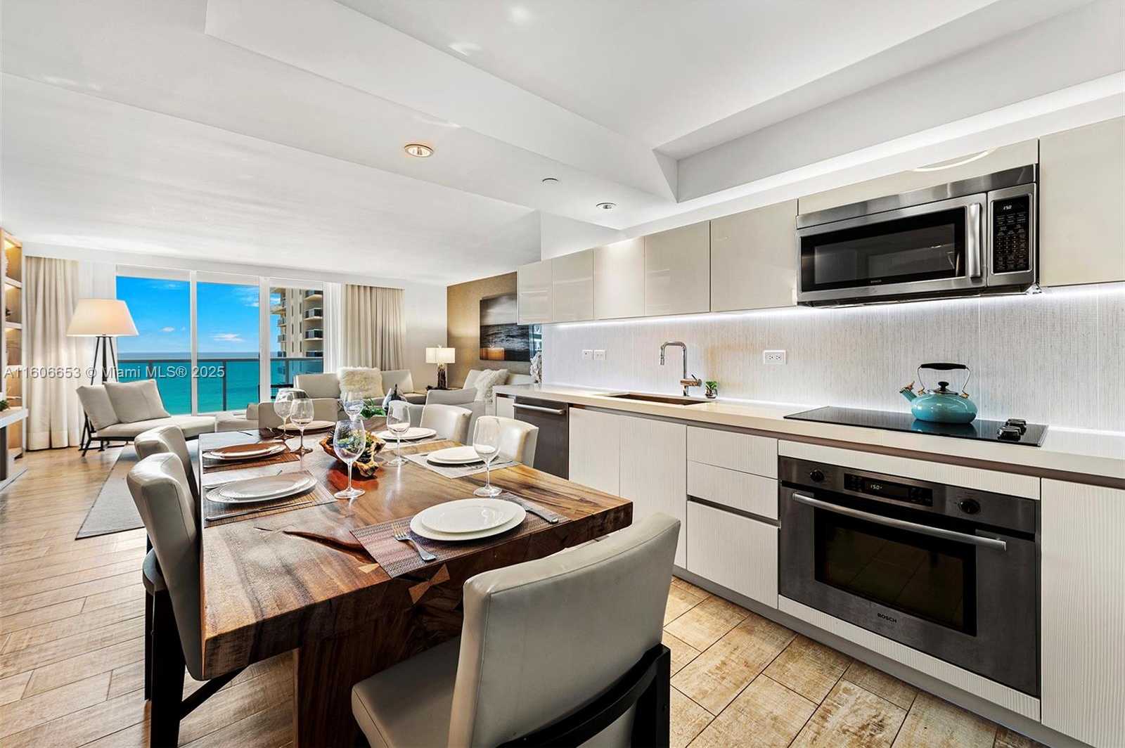 Small Image of Miami Beach Number 3