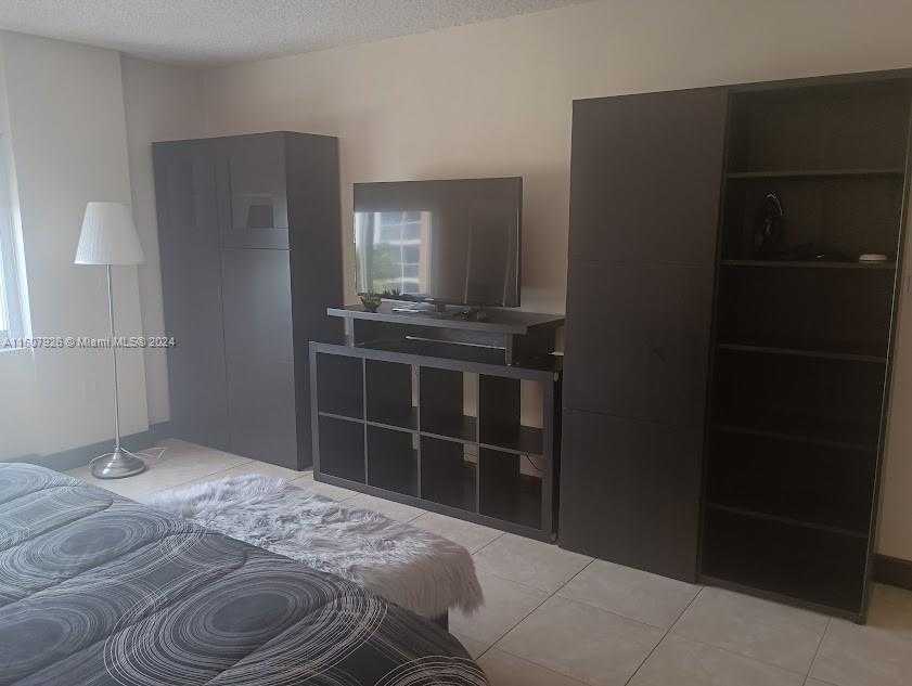 Small Image of 200 178TH DR #612, Sunny Isles Beach Number 10