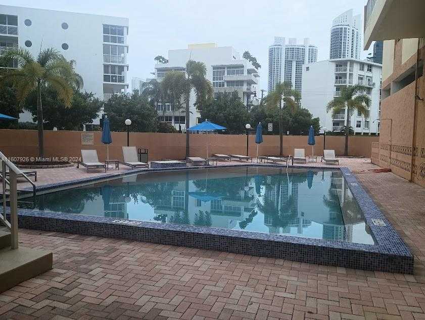 Small Image of 200 178TH DR #612, Sunny Isles Beach Number 25
