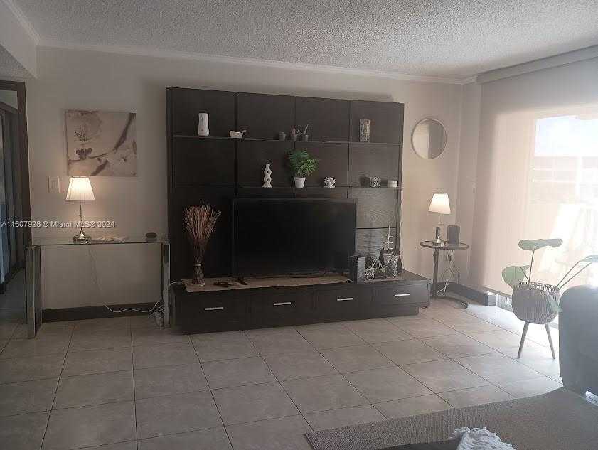 Small Image of 200 178TH DR #612, Sunny Isles Beach Number 3