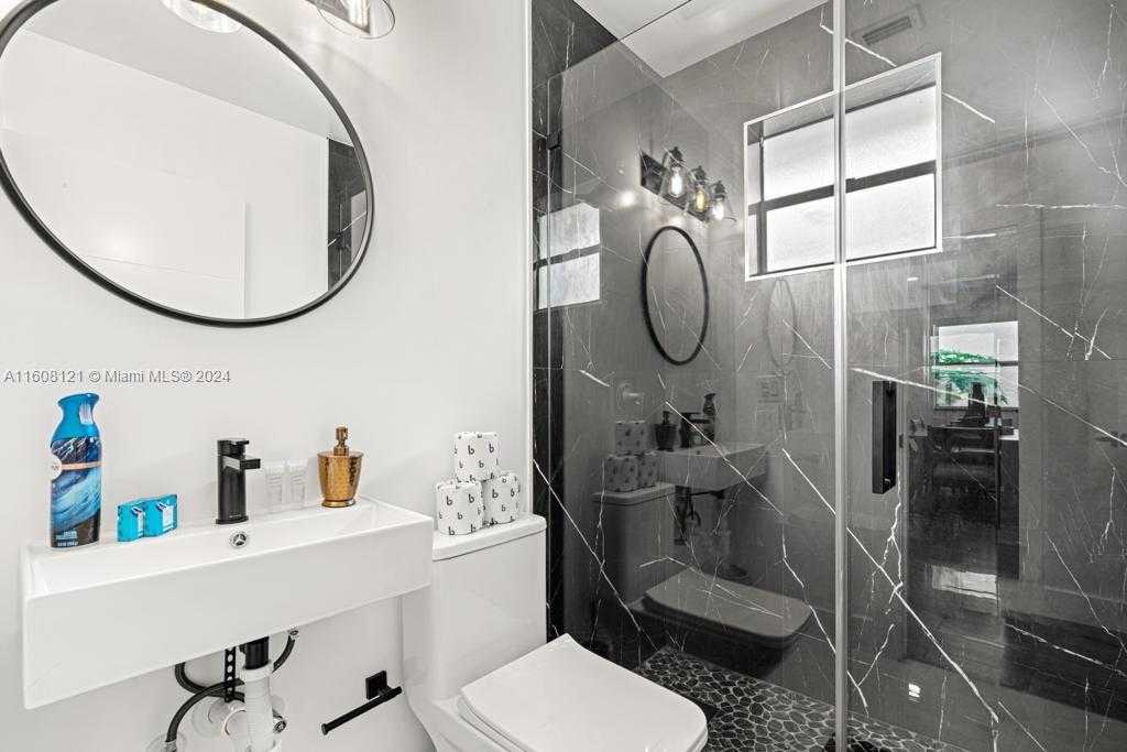 Small Image of 3902 NORTH WEST 3RD AVE, Miami Number 13