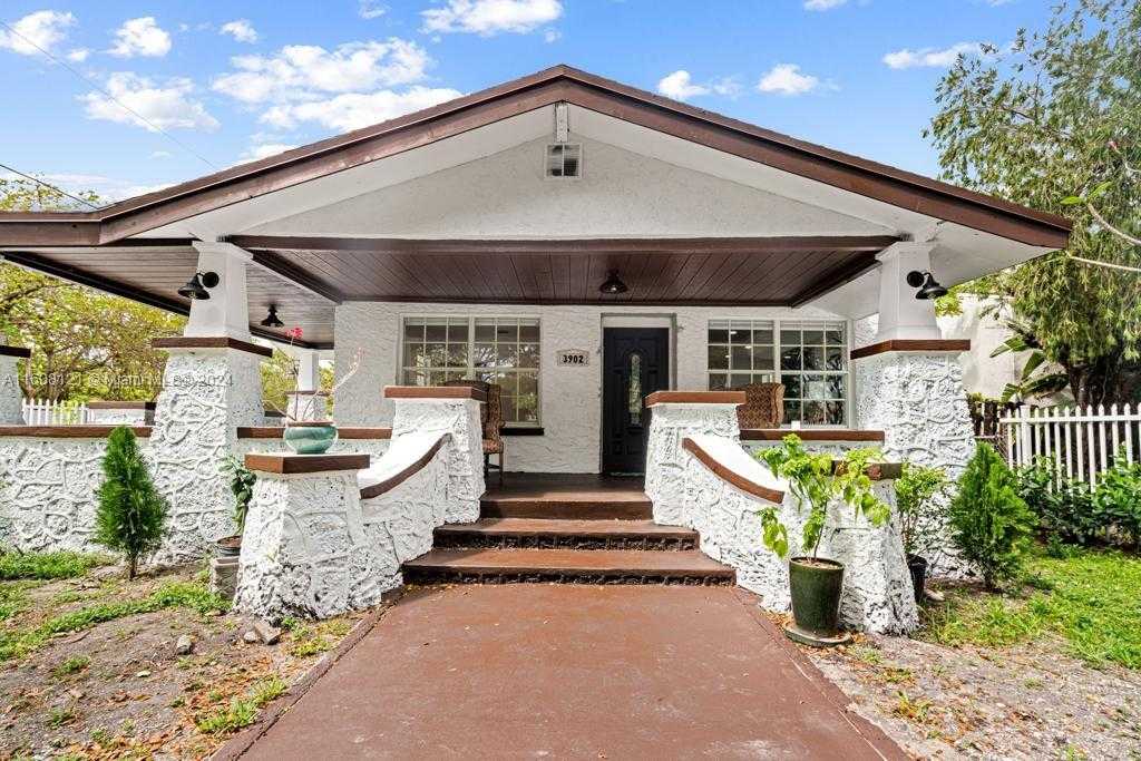 Small Image of 3902 NORTH WEST 3RD AVE, Miami Number 2
