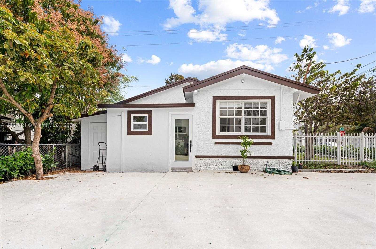 Small Image of 3902 NORTH WEST 3RD AVE, Miami Number 3