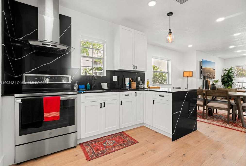 Small Image of 3902 NORTH WEST 3RD AVE, Miami Number 6