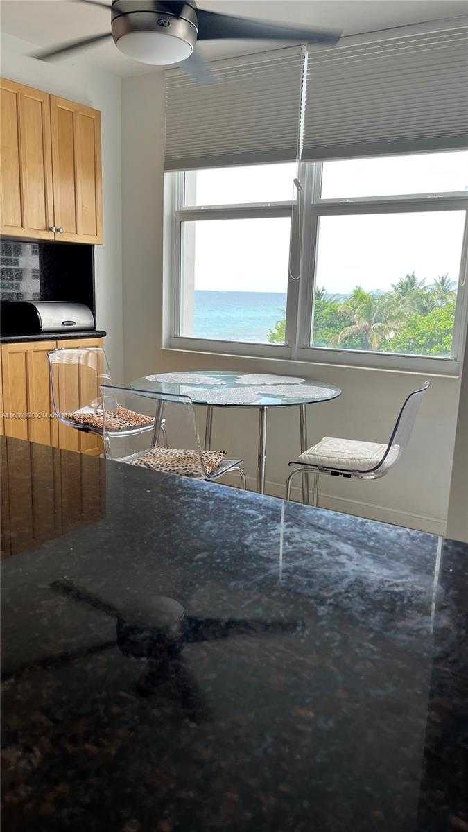 Small Image of 2751 SOUTH OCEAN DR #406S, Hollywood Number 2