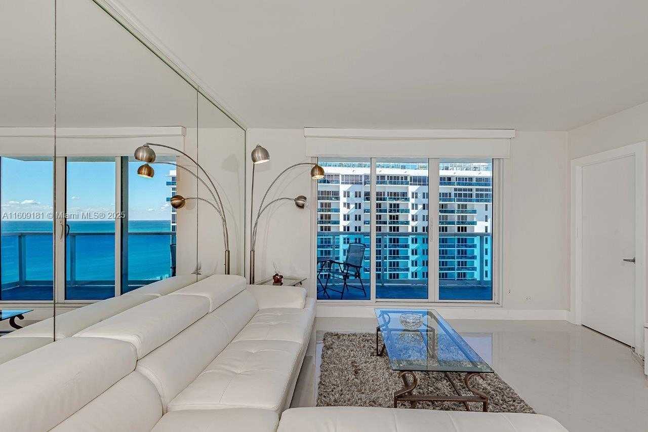 Small Image of 2301 Collins Ave, Miami Beach, FL 33139, USA Number 25