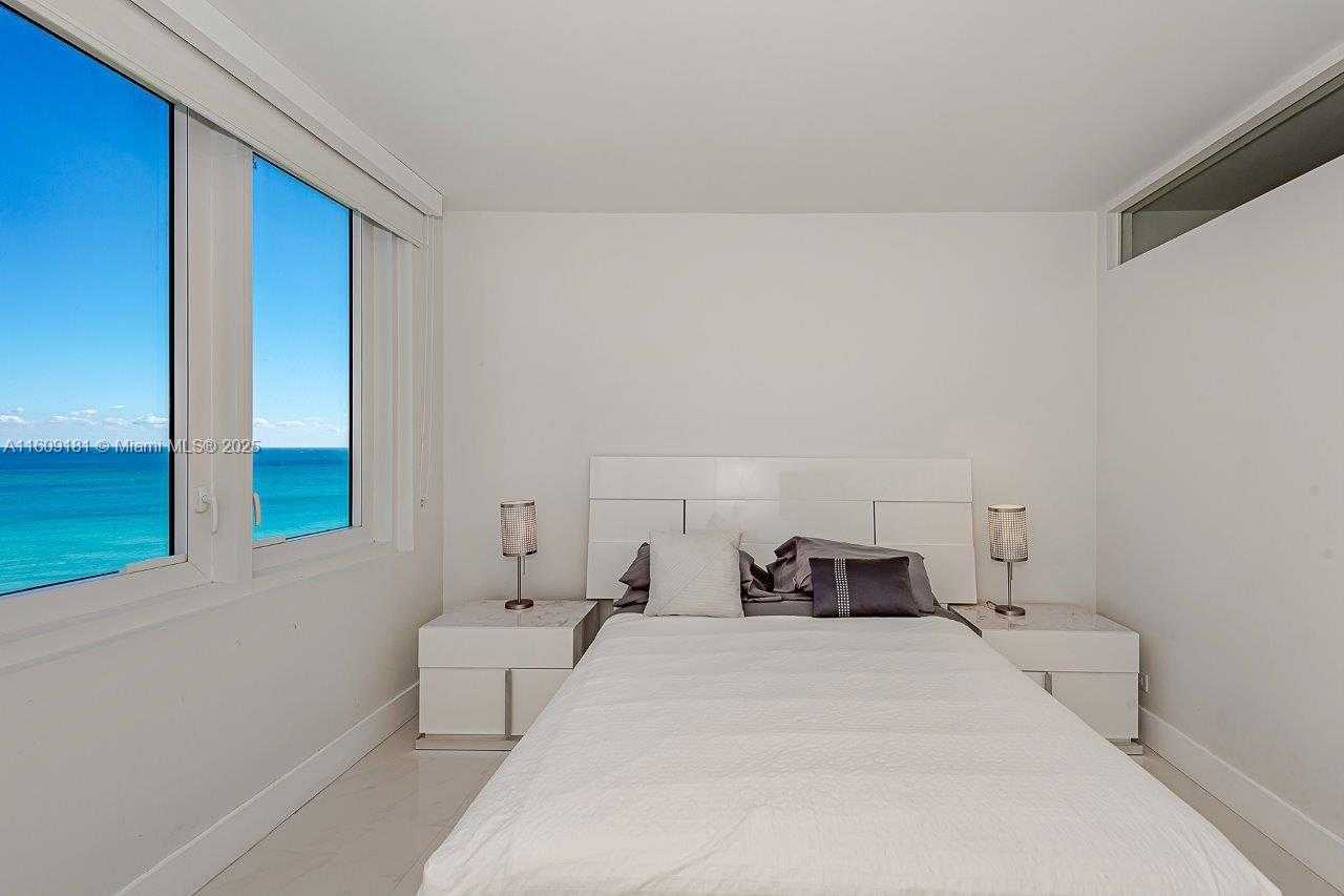 Small Image of 2301 Collins Ave, Miami Beach, FL 33139, USA Number 27
