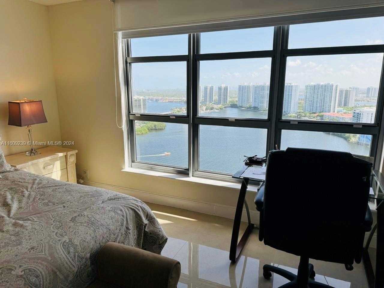 Small Image of 3530 MYSTIC POINTE DR #LPH05, Aventura Number 11
