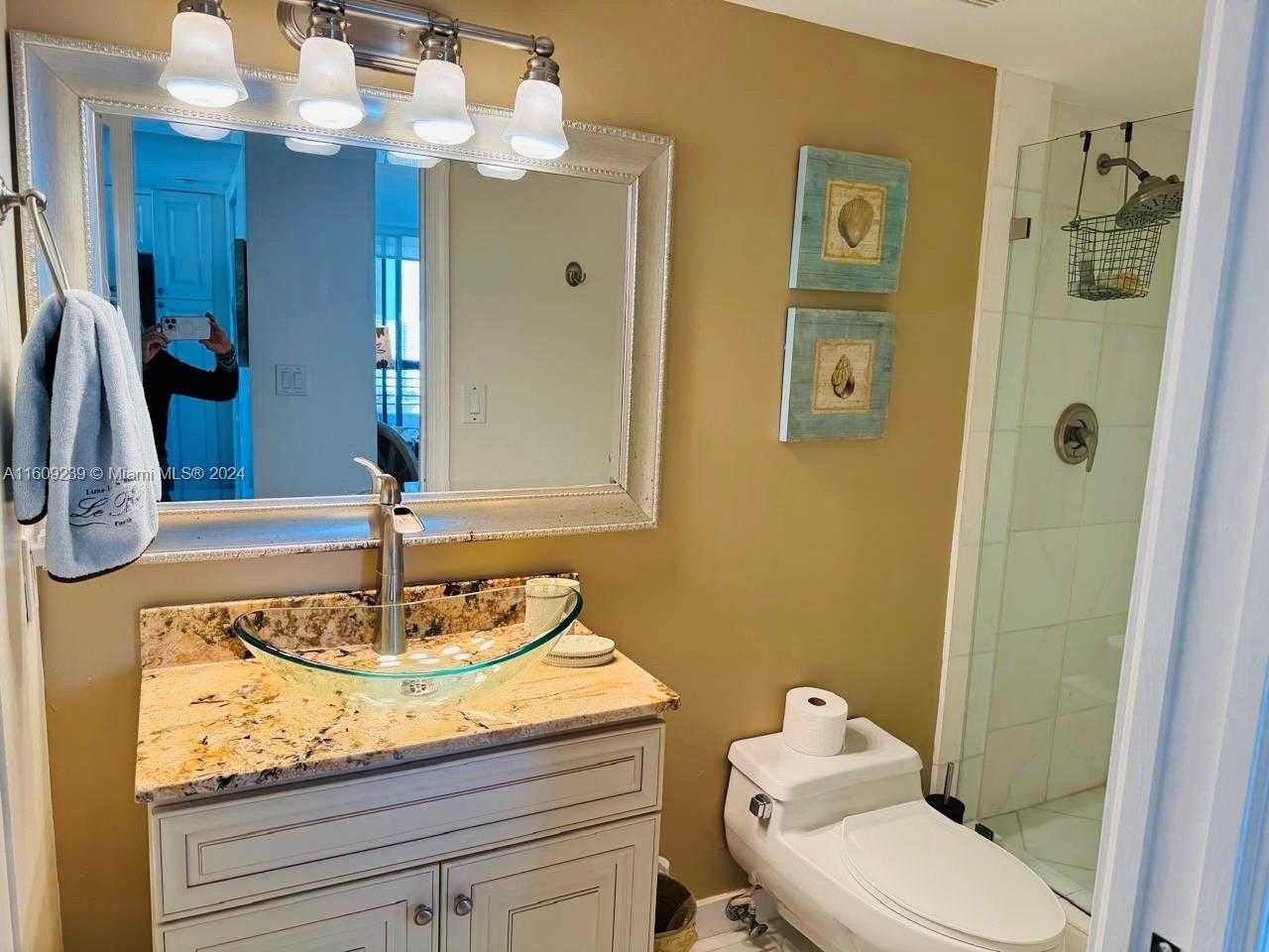 Small Image of 3530 MYSTIC POINTE DR #LPH05, Aventura Number 13