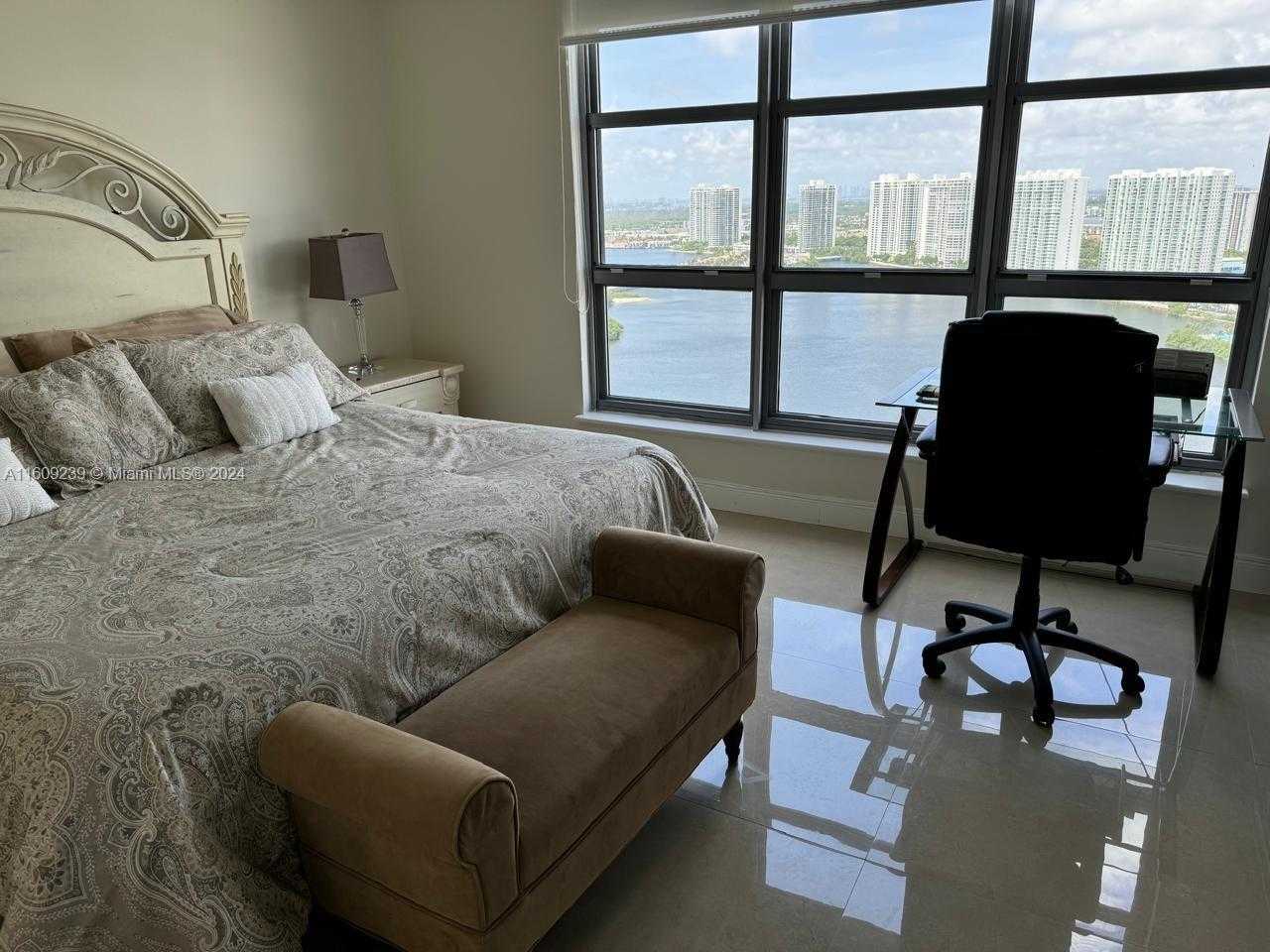 Small Image of 3530 MYSTIC POINTE DR #LPH05, Aventura Number 42