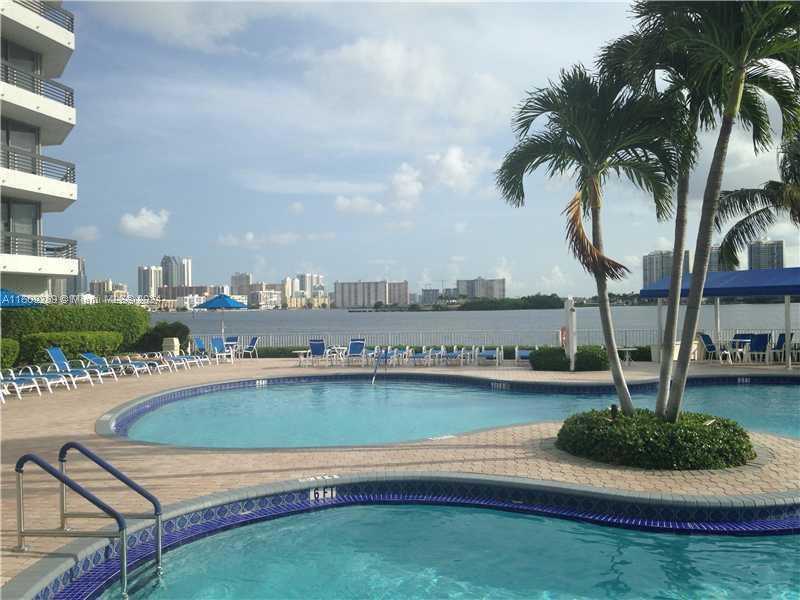 Small Image of 3530 MYSTIC POINTE DR #LPH05, Aventura Number 43