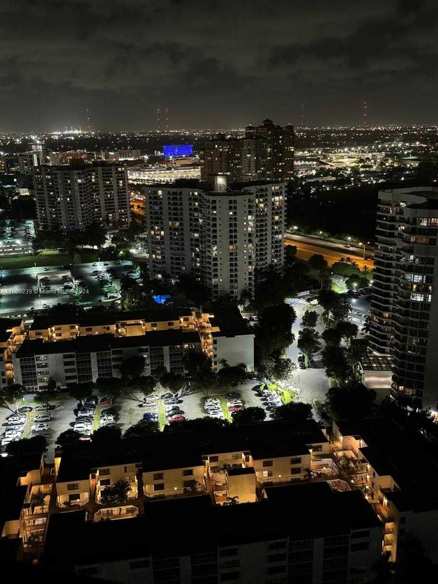 Small Image of 3530 MYSTIC POINTE DR #LPH05, Aventura Number 48