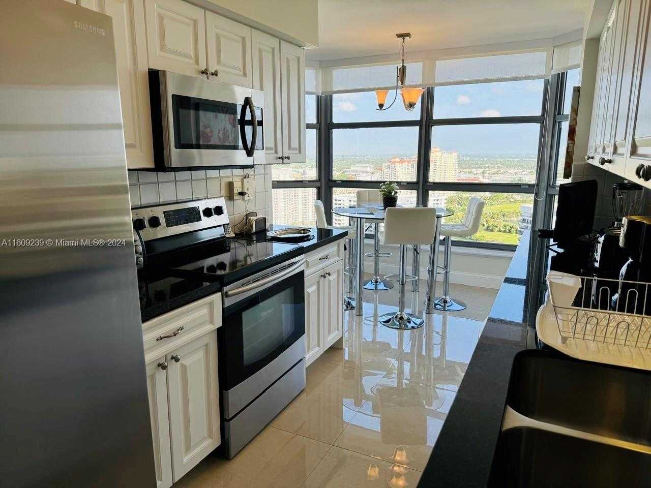 Small Image of 3530 MYSTIC POINTE DR #LPH05, Aventura Number 8