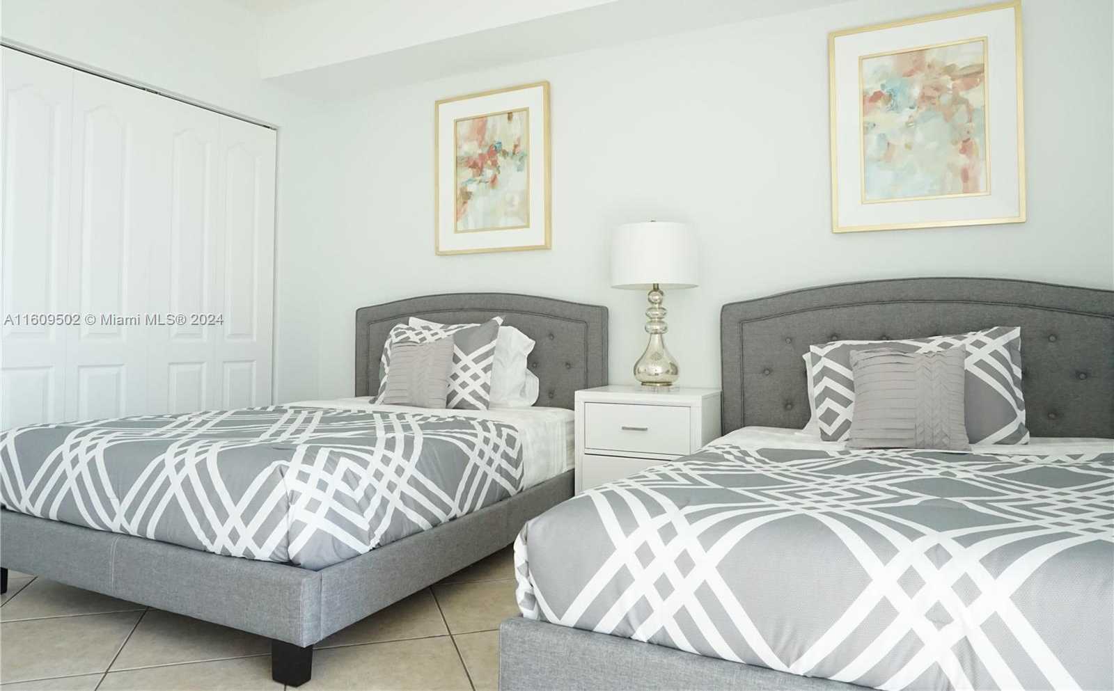 Small Image of 17555 ATLANTIC BLVD #606, Sunny Isles Beach Number 14