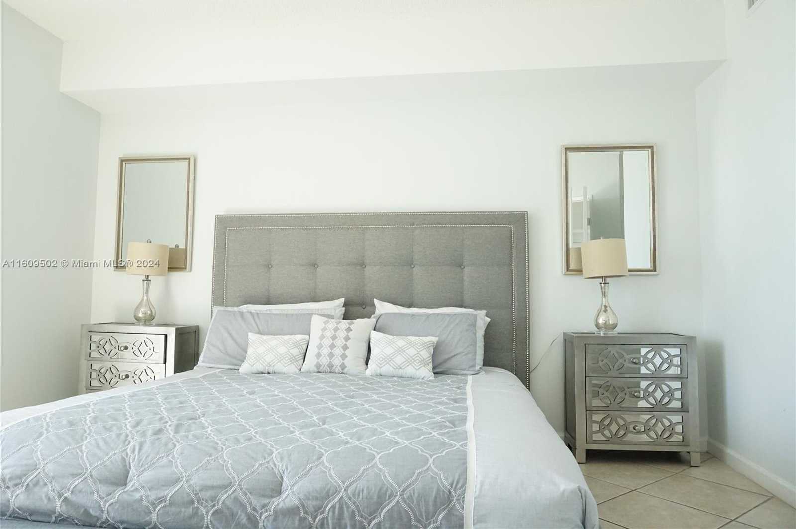 Small Image of 17555 ATLANTIC BLVD #606, Sunny Isles Beach Number 9