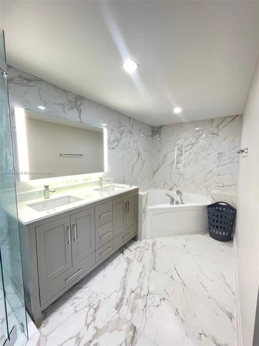 Small Image of 16699 COLLINS AVE #1201, Sunny Isles Beach Number 5