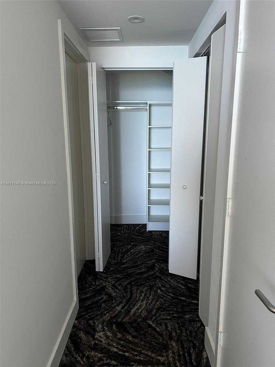 Small Image of 4111 SOUTH OCEAN DR #2004, Hollywood Number 5