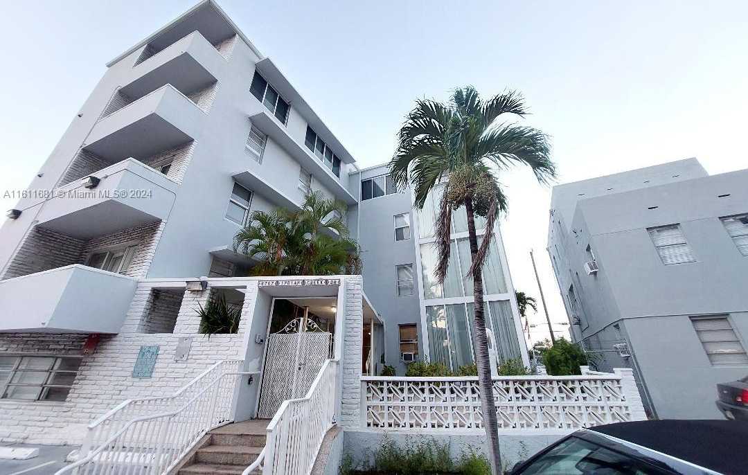Small Image of 6767 INDIAN CREEK DR #2C, Miami Beach Number 18