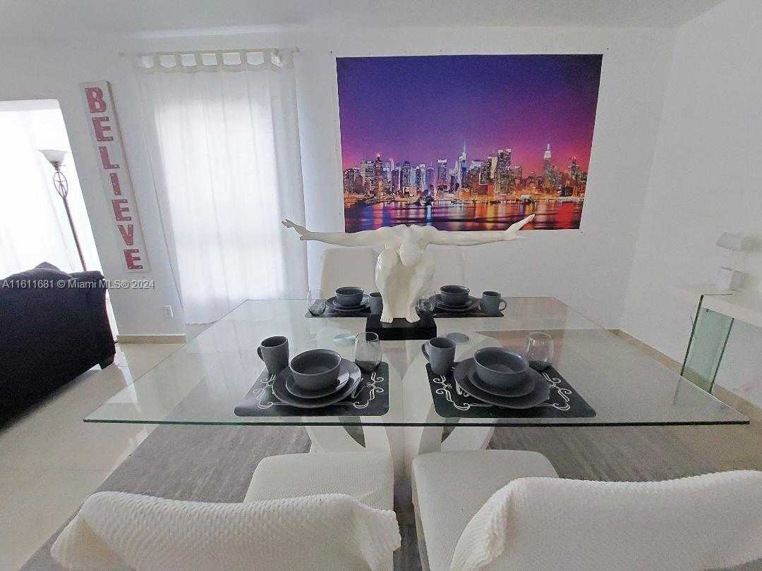 Small Image of 6767 INDIAN CREEK DR #2C, Miami Beach Number 4