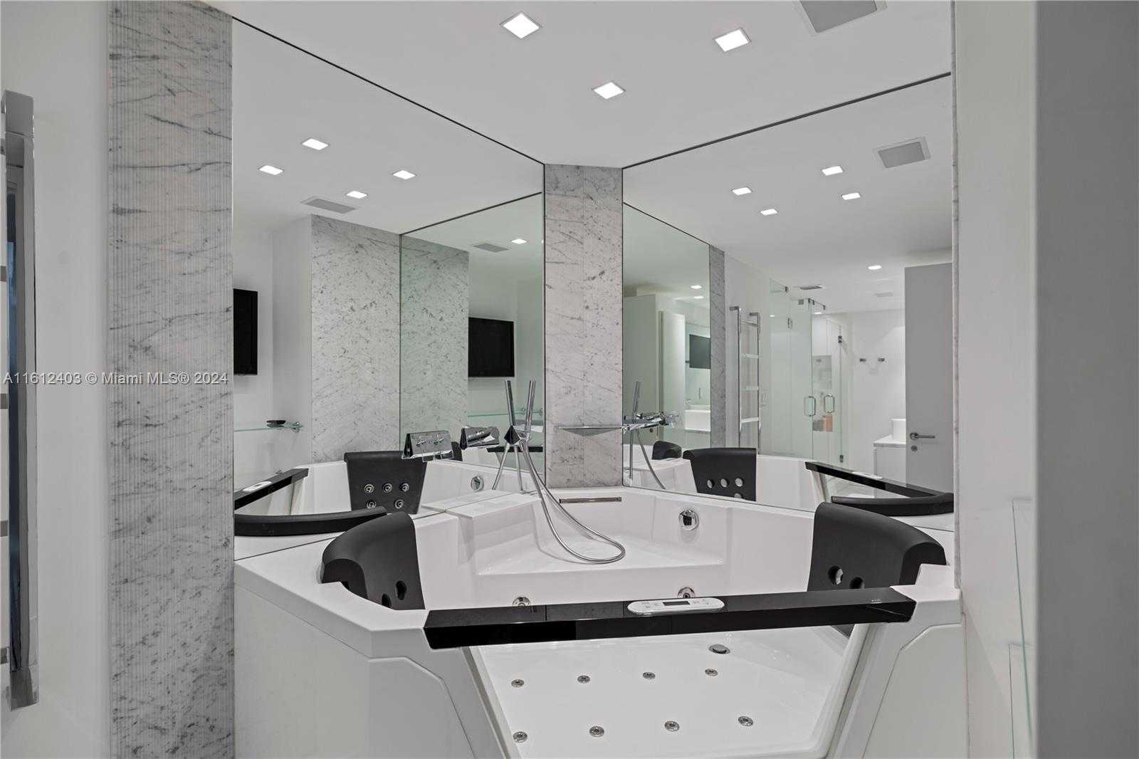 Small Image of 10155 COLLINS AVE #1210, Bal Harbour Number 17