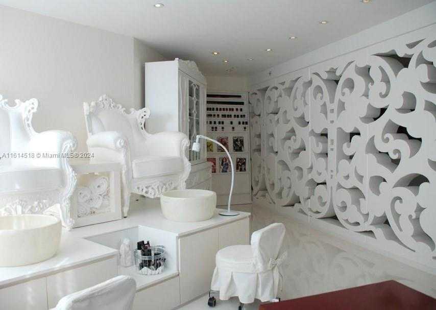 Small Image of 1100 WEST AVE #1004, Miami Beach Number 52