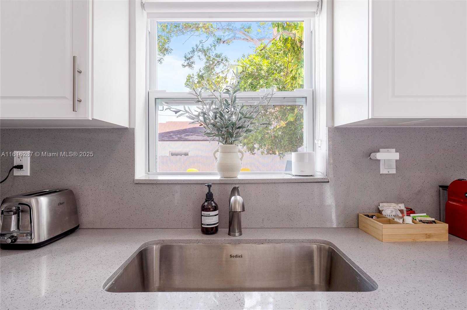 Small Image of 968 NORTH EAST 80TH ST, Miami Number 15
